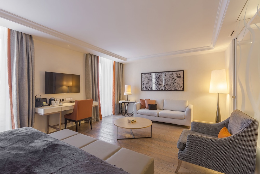 Junior Suite - Photo 6