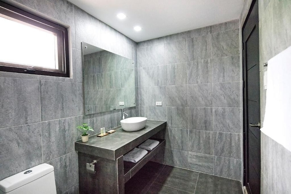 Deluxe Room - Photo 2