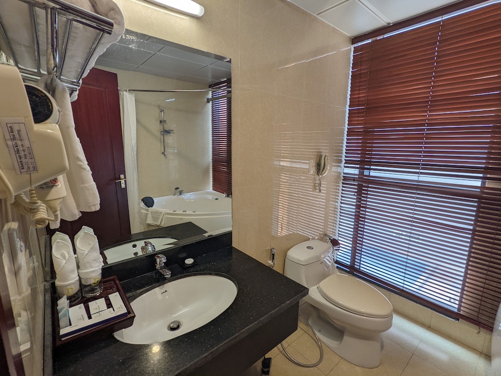 Deluxe Suite - Photo 3