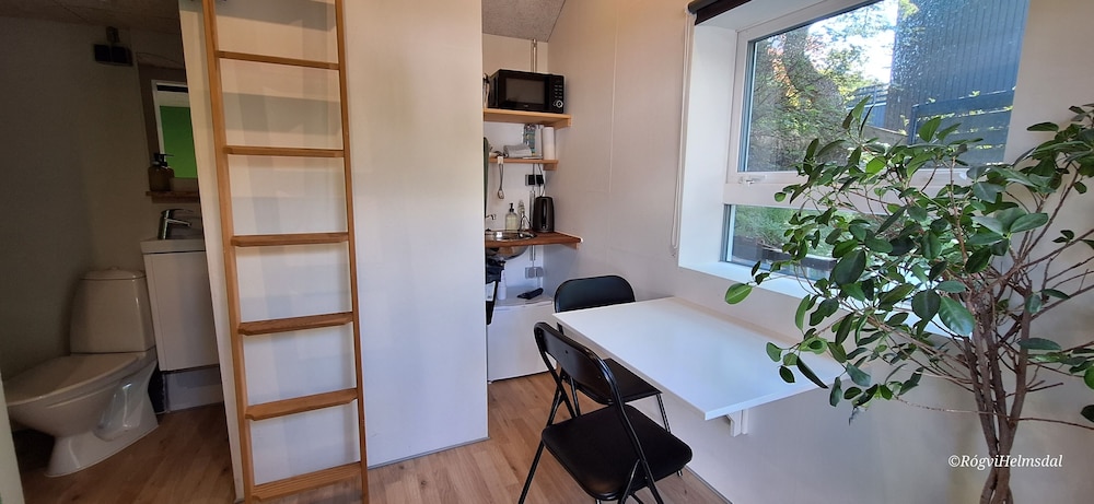 Standard Studio (HV36-4) photo 3