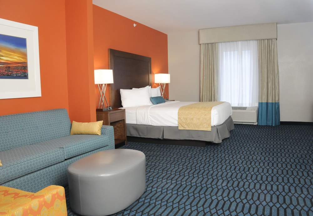 Deluxe Suite, 1 King Bed (The Lodge) photo 1