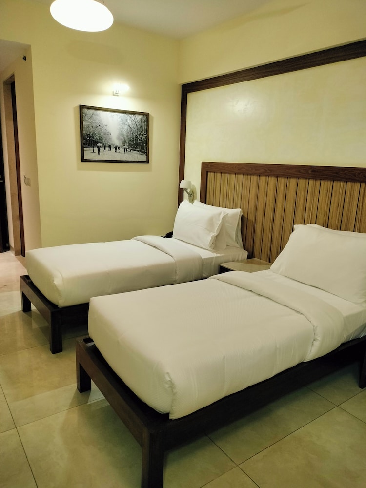 Deluxe Twin Room - Photo 1