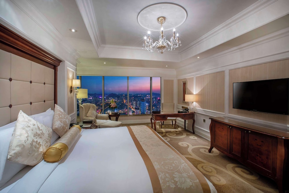 Superior Room, 1 King Bed, River View photo 1