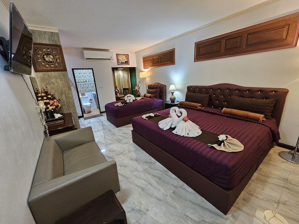 Deluxe Room, Private Bathroom, Garden View
