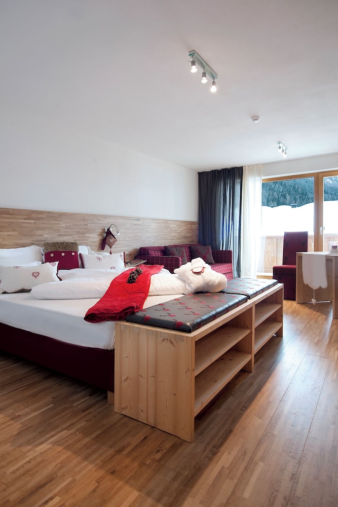 Superior Triple Room photo 3