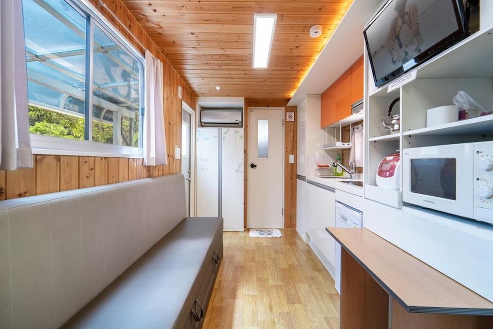 Basic Room, 1 Bedroom (SuiteBhyeong4) - Photo 14