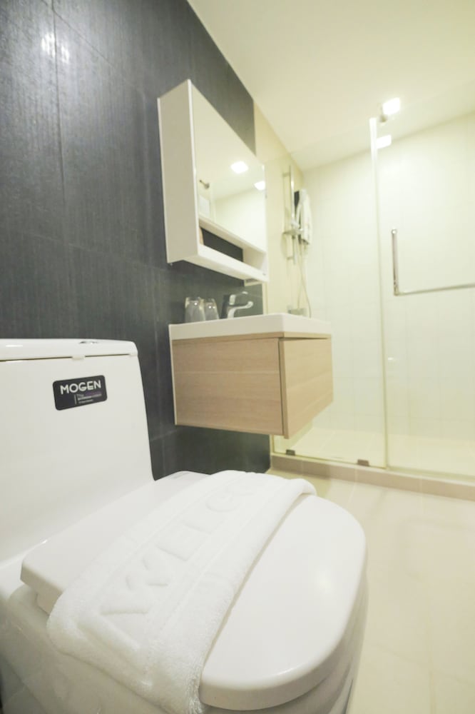 Minimal 2 Bedroom Family Executive Suite photo 3