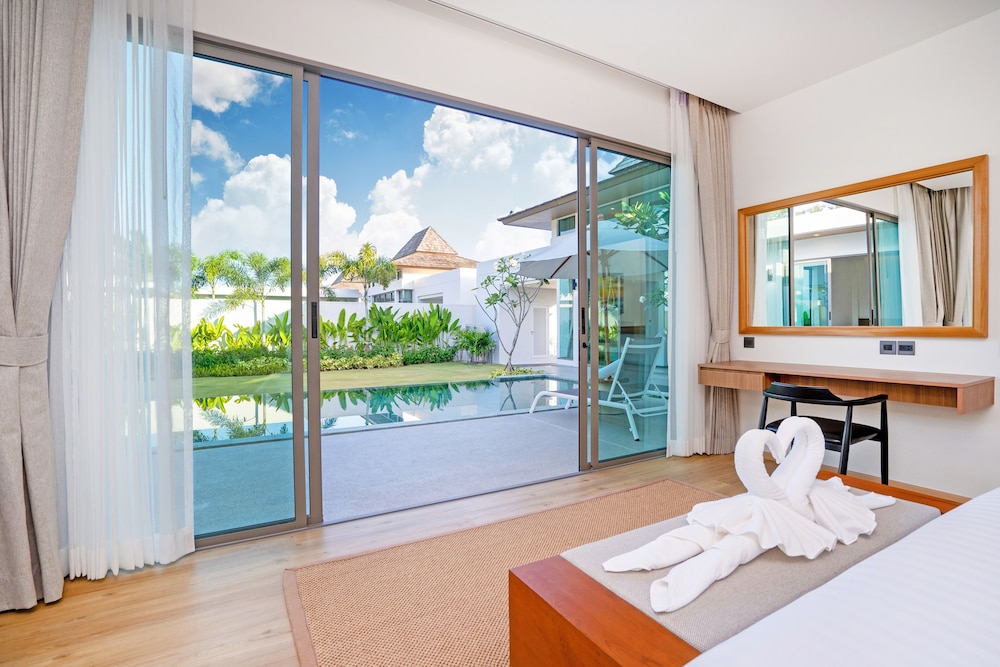 2 Bedroom Deluxe Garden Pool Villa