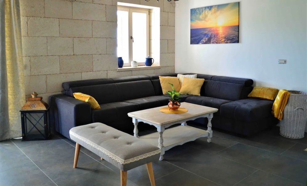 Presidential Apartment photo 2