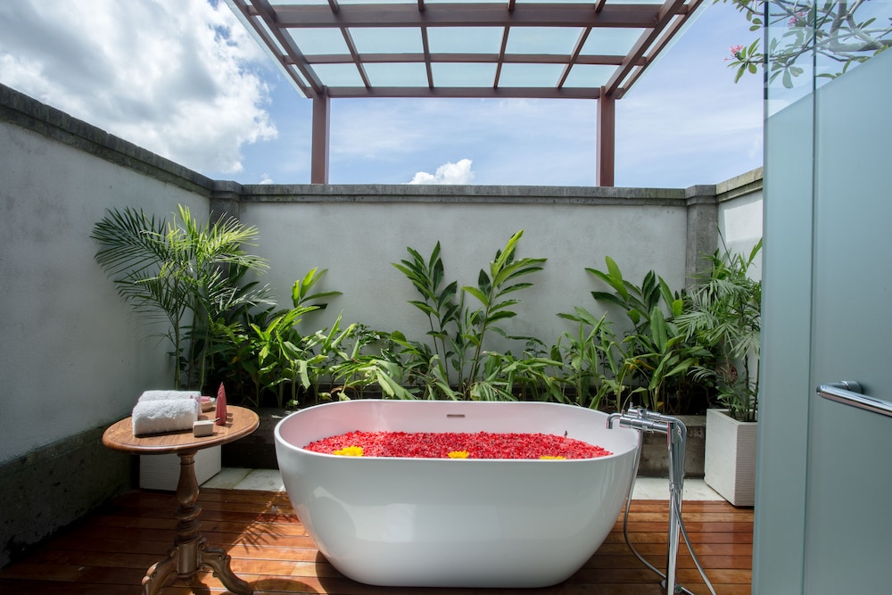 1-Bedroom Sky Infinity Pool Villa