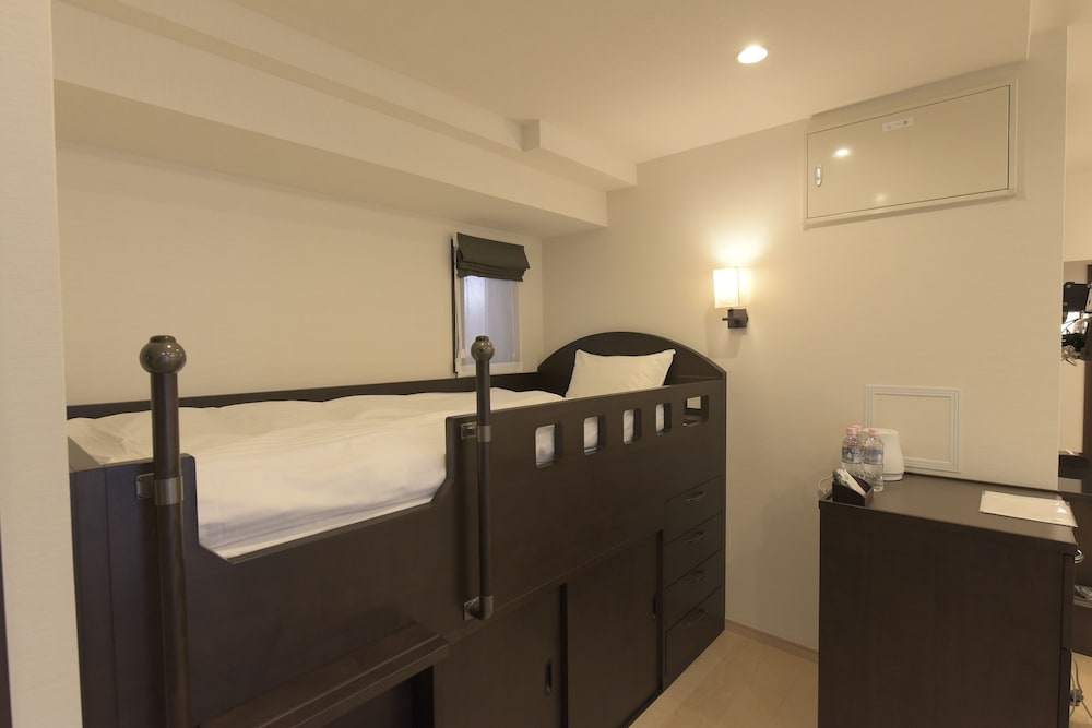 Japanese Western Style Corner Family Room, Non Smoking photo 2