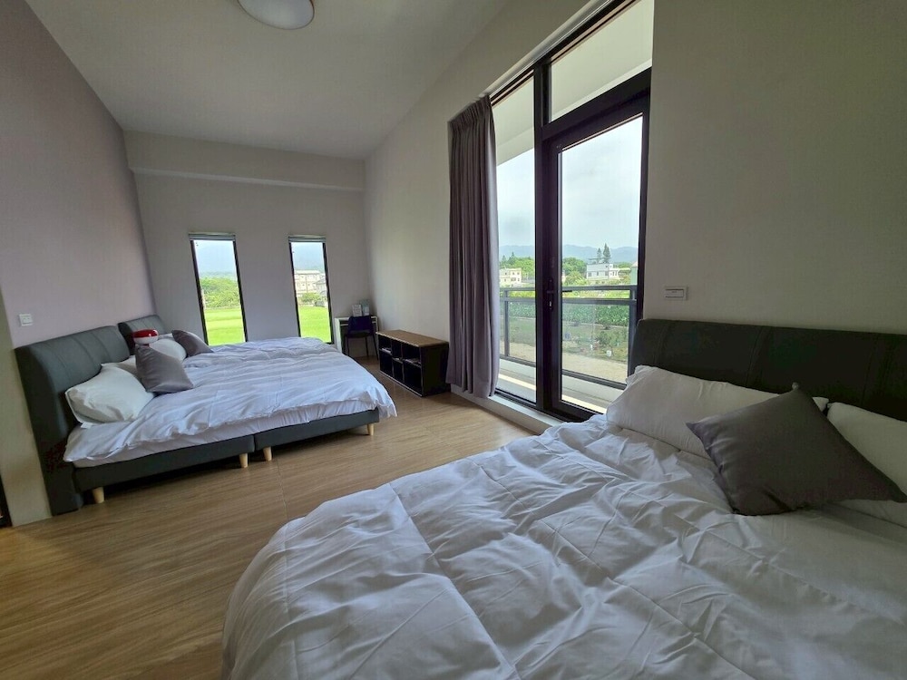 Superior Room, Multiple Beds, Courtyard View photo 1
