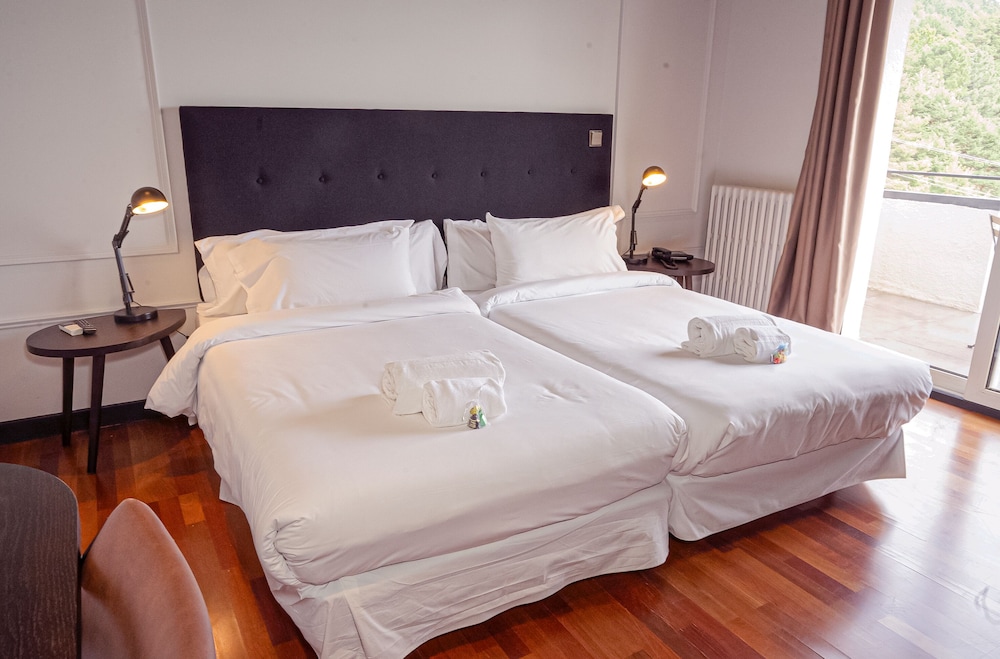 Comfort Double Room, 1 Bedroom, Non Smoking, Mountain View