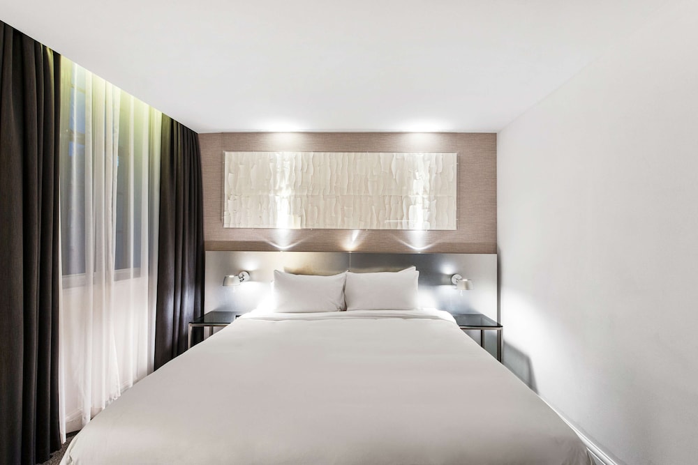 Junior Suite (Cathedral View) - Photo 1