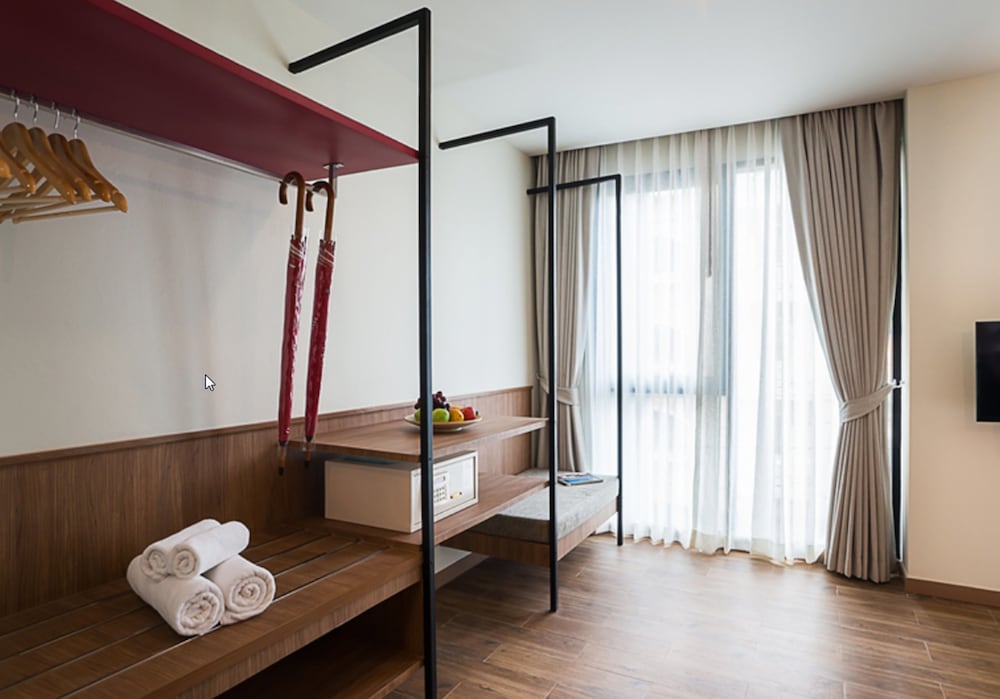 room photo