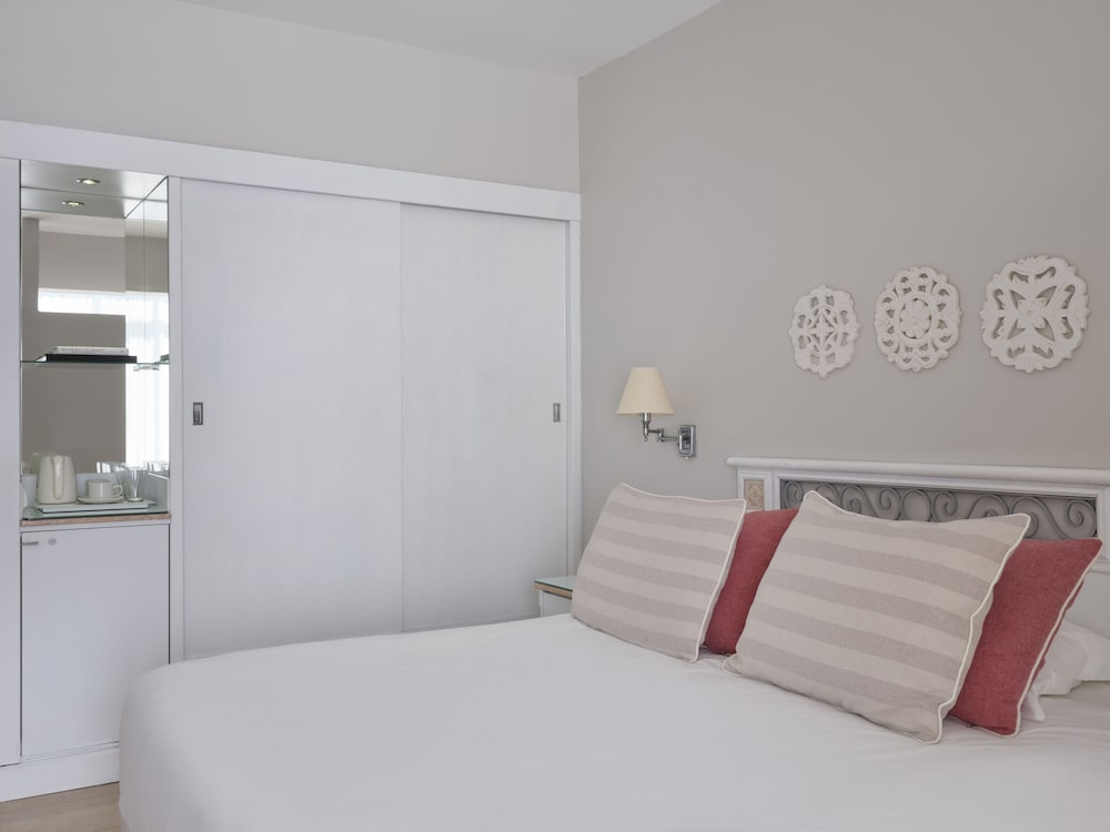 Family Room Inland View