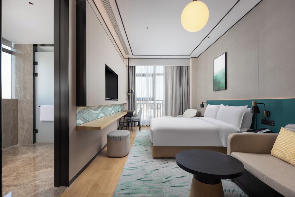 Deluxe Room, 1 King Bed