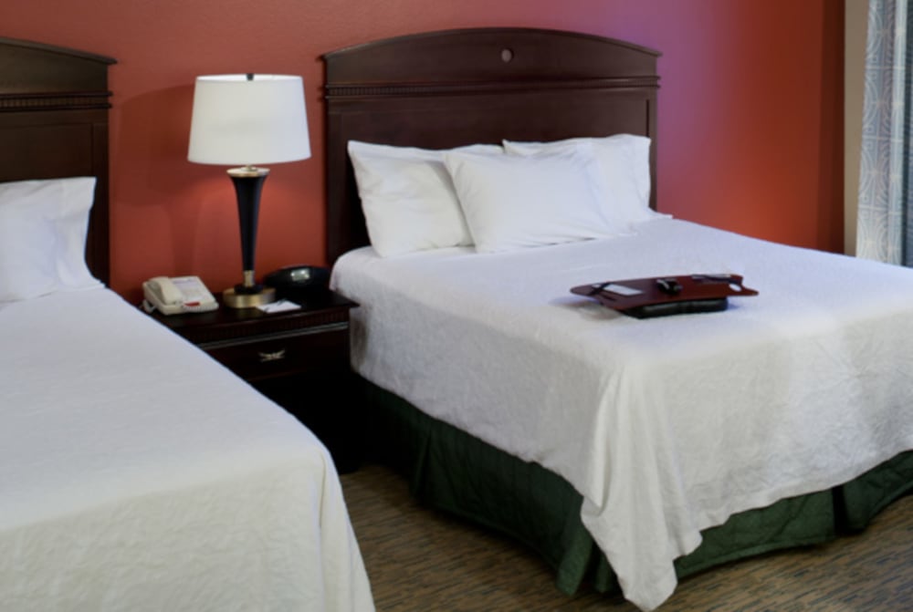 Room, 2 Queen Beds, Accessible, Non Smoking - Photo 2