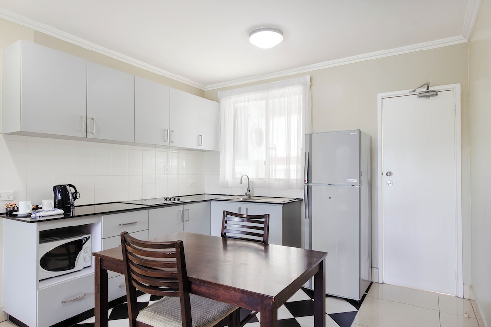 Executive Suite, 1 Bedroom, Non Smoking, Kitchenette photo 3