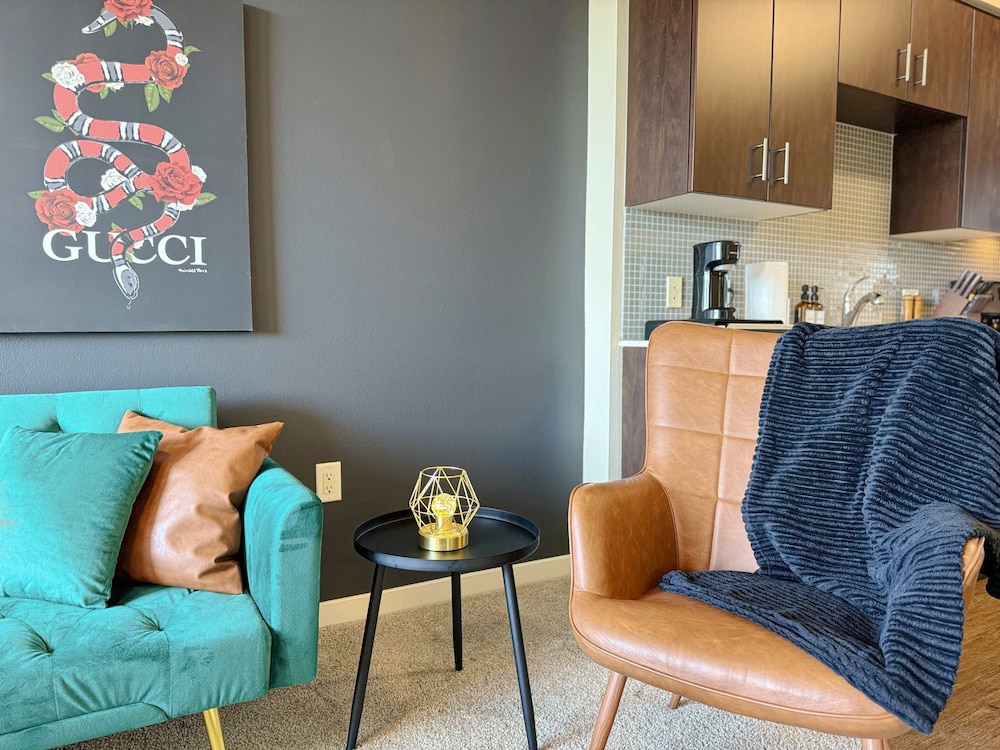 Beautiful 1 BR in LA Gym Pool 10mins to Cedar, Foto 36