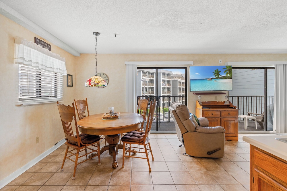 Condo, 2 Bedrooms, Balcony, Partial Ocean View (Ocean Spa B351), photo 6