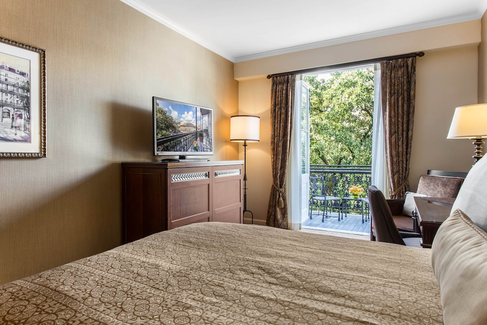 Premier Room, 1 Queen Bed, Balcony - Photo 3
