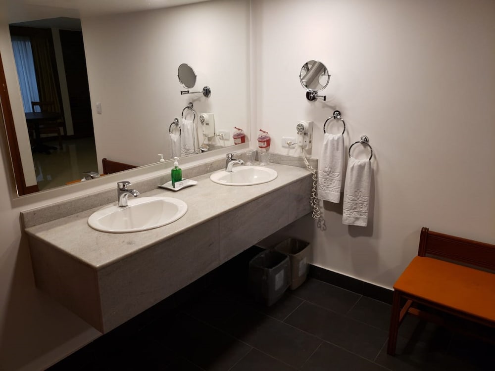 Executive Room, 2 Double Beds - Photo 3