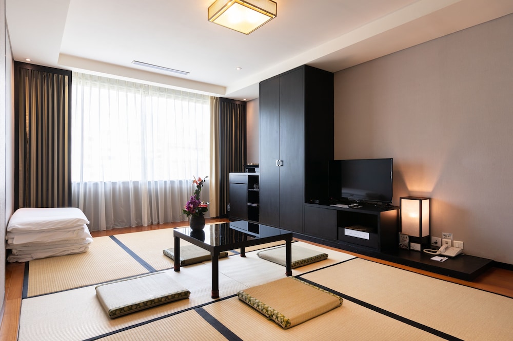 Deluxe Quadruple Room (Japanese Tatami) photo 3
