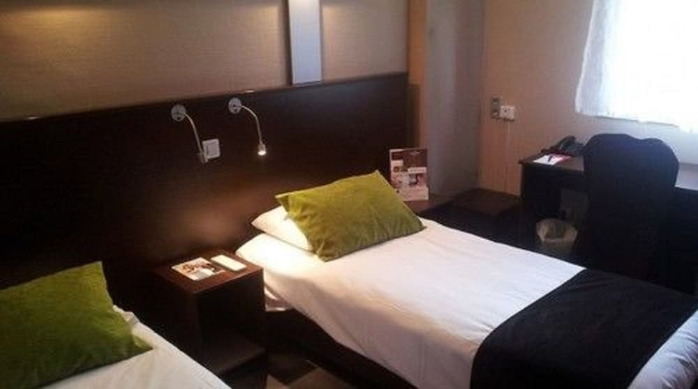 Executive Triple Room (3 Single beds)