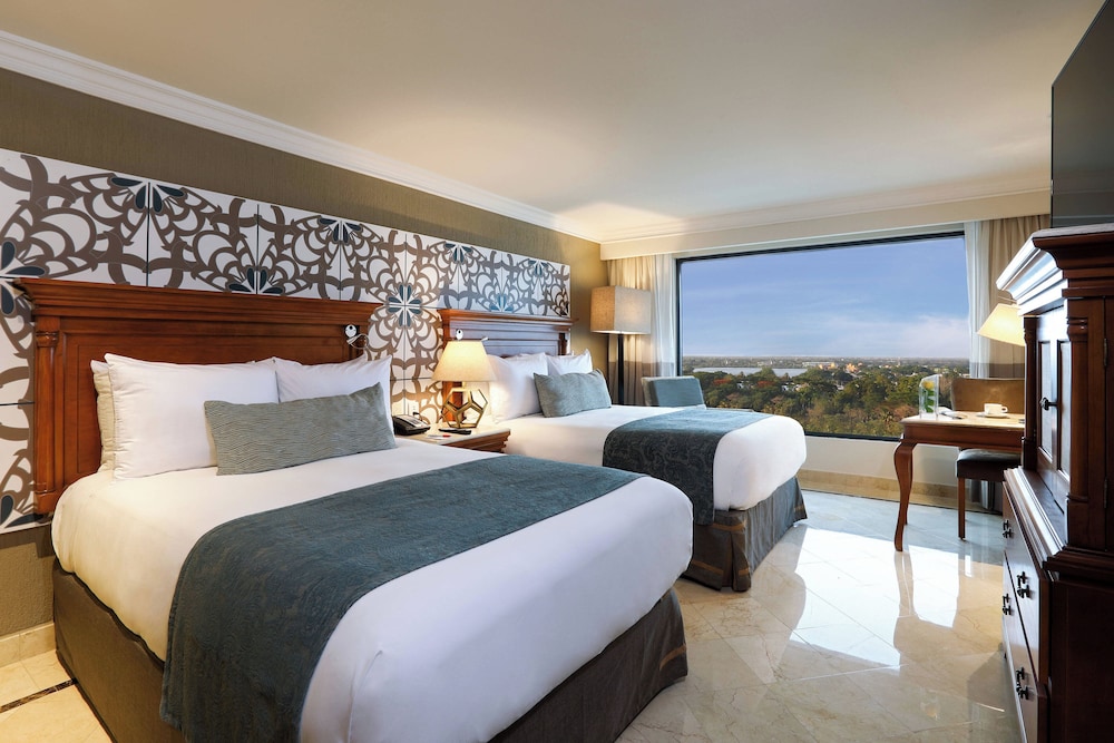 Club Room, 2 Double Beds - Photo 4