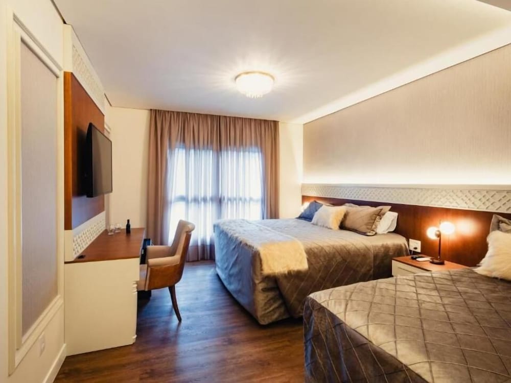 Master Suite with Whirlpool