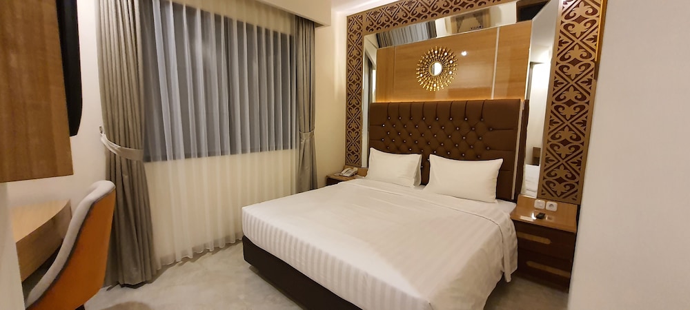 Superior Room, 1 Queen Bed - Photo 1