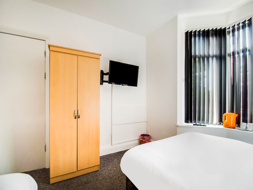 Standard Double Room, Shared Bathroom photo 2