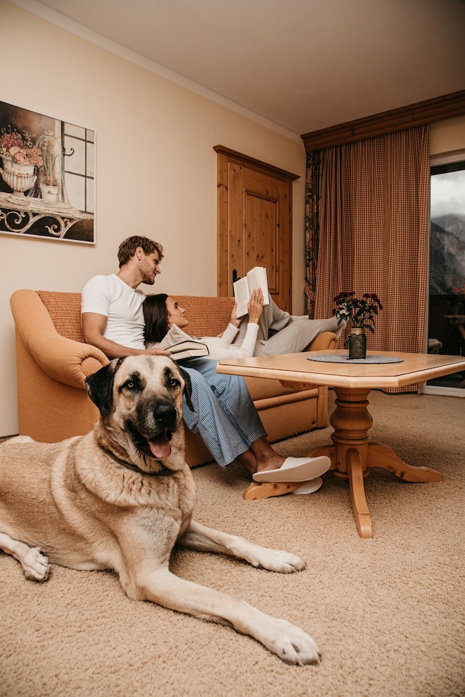 Basic Double Room, 1 Queen Bed, Mountainside photo 3