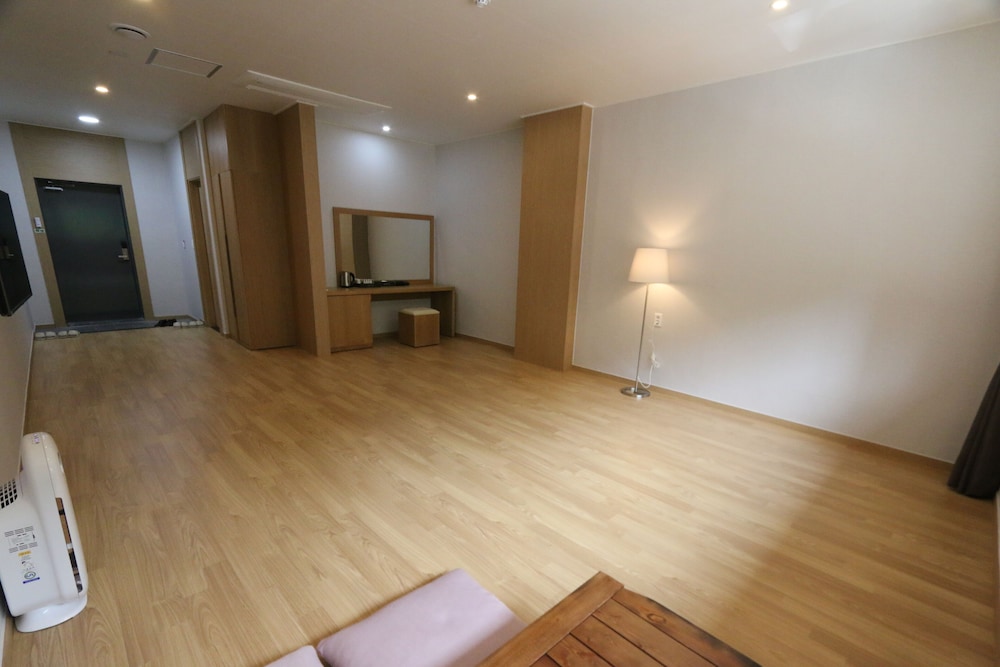 Deluxe Ondol Room - Photo 3