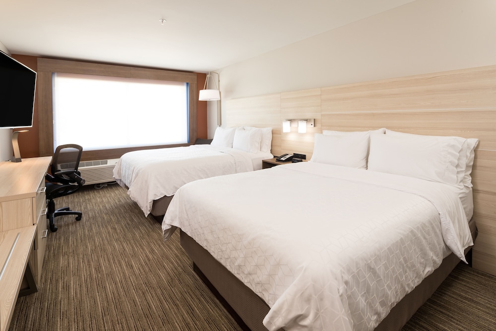 Standard Room, 2 Queen Beds, Accessible (Communications) - Photo 2