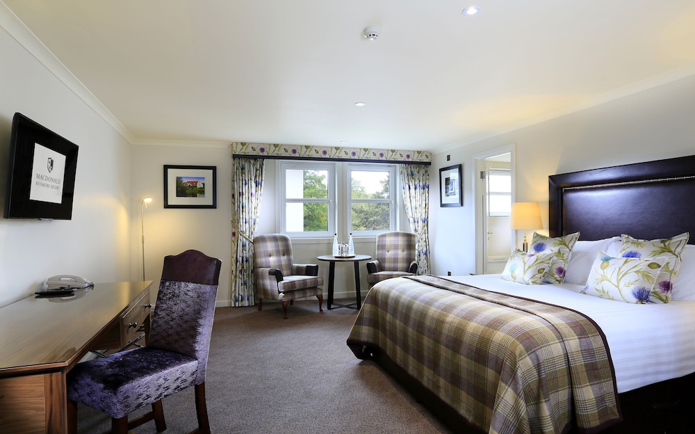Superior Room, 1 King Bed photo 2