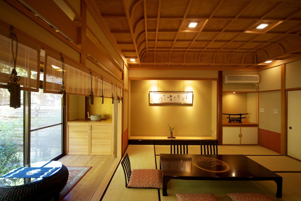 EMMAI (Washitsu15) photo 1
