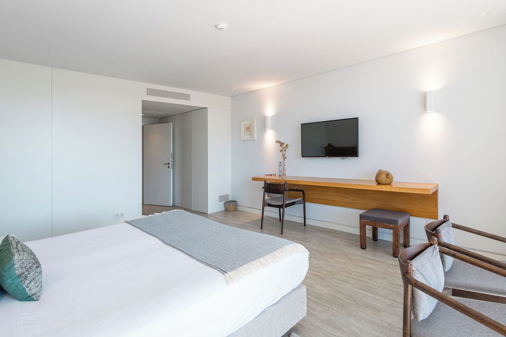 Deluxe Room, Balcony, River View photo 3