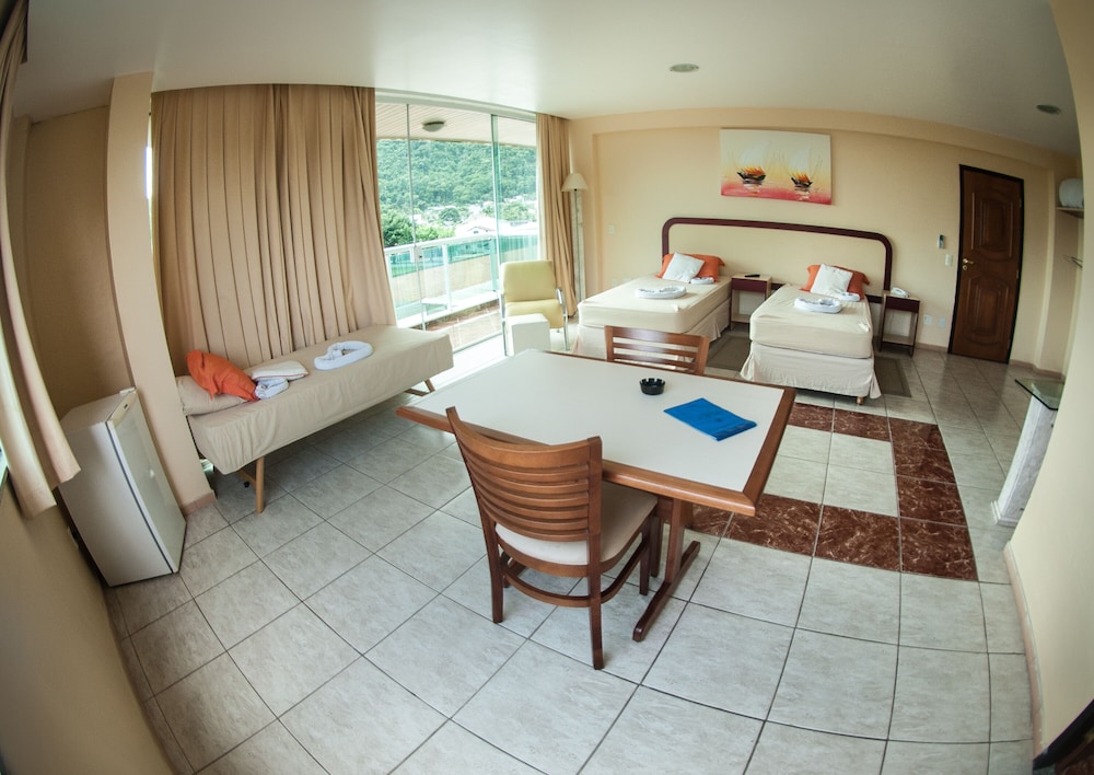 Deluxe Triple Room photo 1
