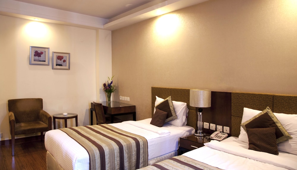 Executive Room - Photo 4
