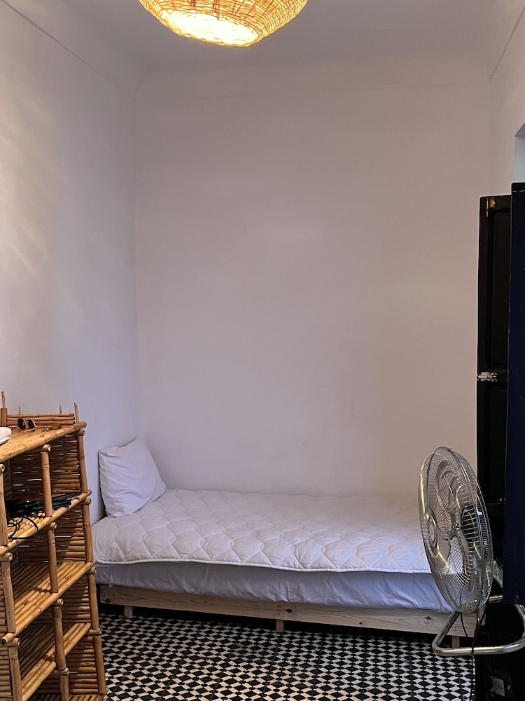 Standard Triple Room - Photo 14