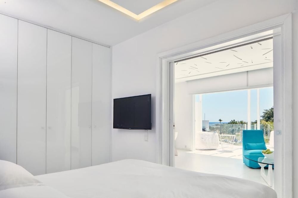 Platinum Penthouse Suite - Photo 4