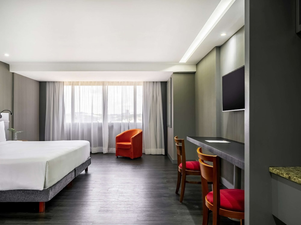Superior Room, 1 Queen Bed - Photo 8
