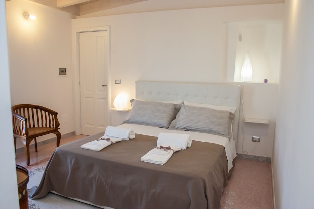 Double Room, Balcony