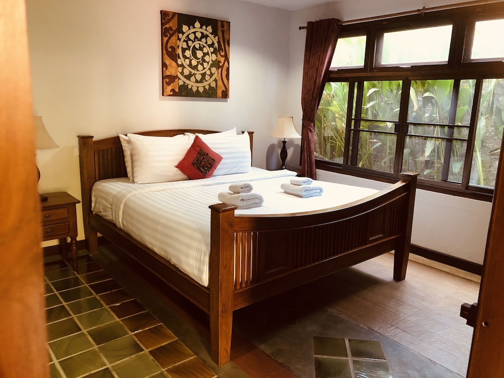 Deluxe Room - Photo 6