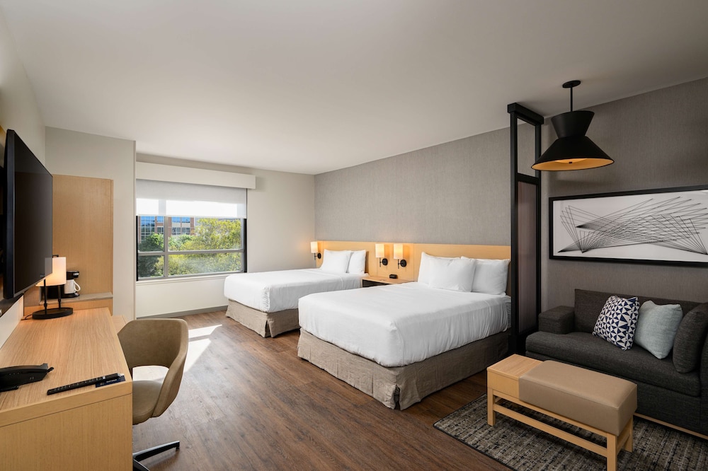 Standard Room, 2 Queen Beds, Accessible (Roll-In Shower) - Photo 1