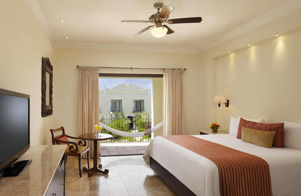 Deluxe Adult Garden View King