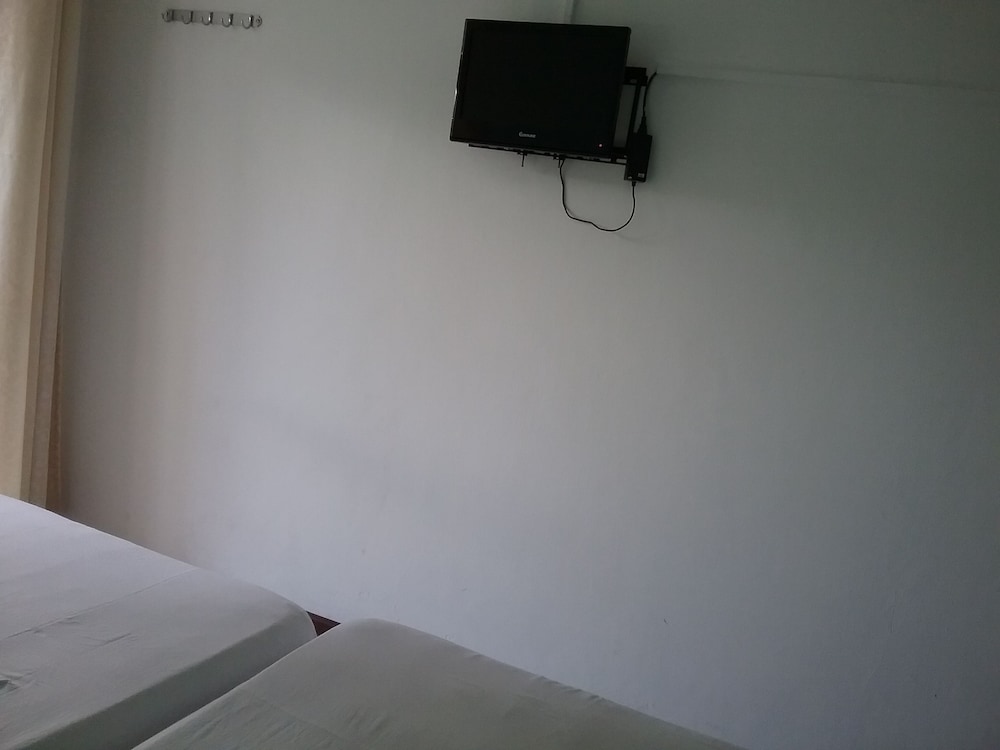 Deluxe Double Room, 2 Twin Beds, Smoking, City View photo 3