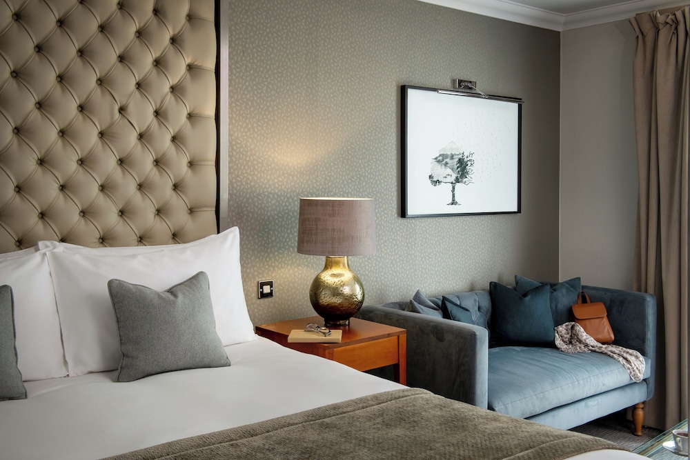 Four Poster Room photo 2